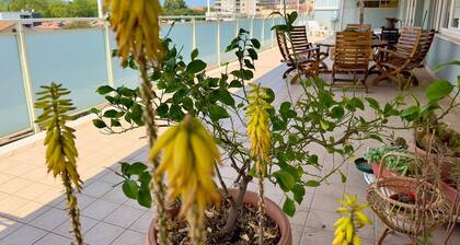 The Hammock, spacious, super-comfortable panoramic penthouse near Rossini Theater