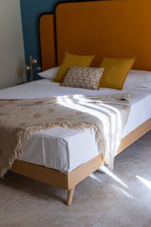 Deluxe Suite, Balcony, Garden View | Frette Italian sheets, premium bedding, down duvets, minibar - Palazzo Murat Luxury Rooms (Arienzo)