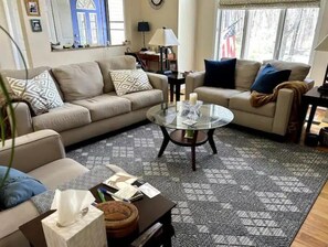 Living area - 3BR Home In Hemlock Farms w Deck (Lords Valley)