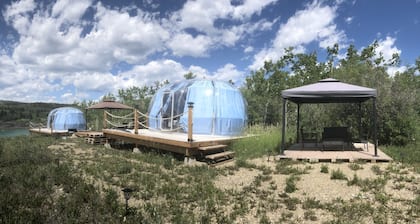 Glamping domes 4 with lake views