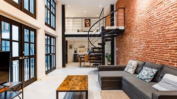 Apartment, 2 Bedrooms (1A) | Living area
