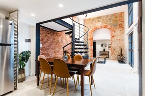 Apartment, 2 Bedrooms (1A) | Dining room - Casa Lefevre By Wynwood House (Panama City)