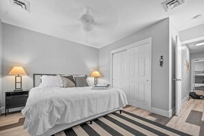 2 Schlafzimmer, Schreibtisch, Bügeleisen/Bügelbrett, WLAN