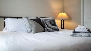 2 bedrooms, desk, iron/ironing board, WiFi