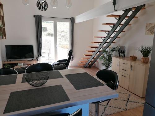 Charming Quiet House in Reynes Close to Les Cures and the Côte Vermeille