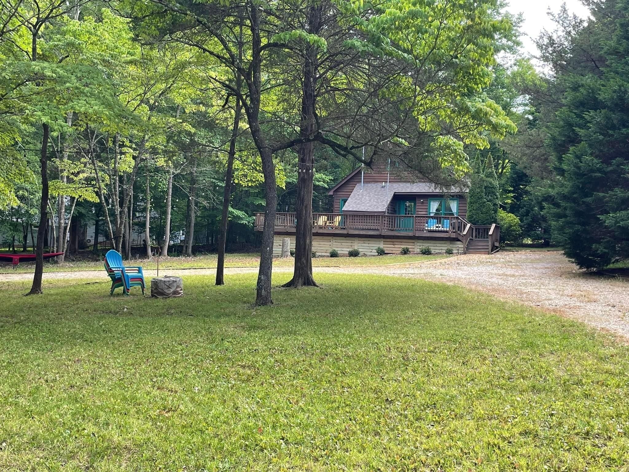 The Black Dog Cabin - Your Convenient Lake Gaston, Pet-Friendly Retreat