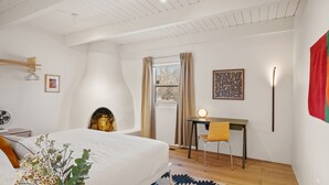 4 bedrooms, desk, iron/ironing board, travel crib - Beautiful Spacious Downtown Oasis! (Santa Fe)