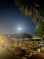 32-inch TV with digital channels