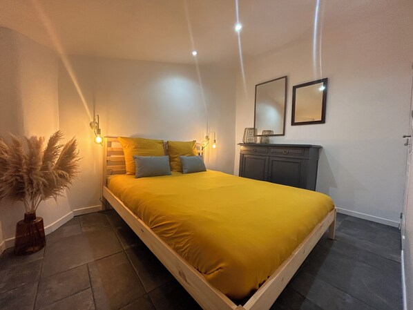 2 habitaciones, tabla de planchar con plancha y wifi gratis 