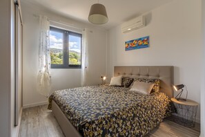 2 soverom, strykejern/-brett, wi-fi (inkludert) og sengetøy