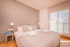 2 slaapkamers, een strijkplank/strijkijzer, gratis wifi, beddengoed