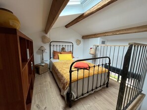 3 bedrooms, free WiFi, bed sheets - A15 mn de la mer Maison de Campagne Avec Jardin, 3 Chambres, Idéal Pour Familles (Saint-Nazaire-de-Pézan)