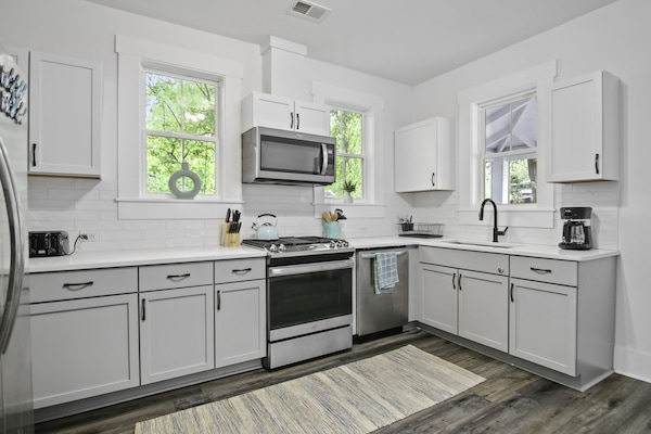 Frigorífic, microones, forn i placa de cuina