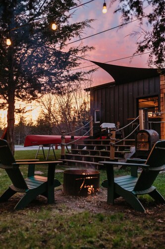 Tiny Home Stay Near Wine County, Bay View & Access