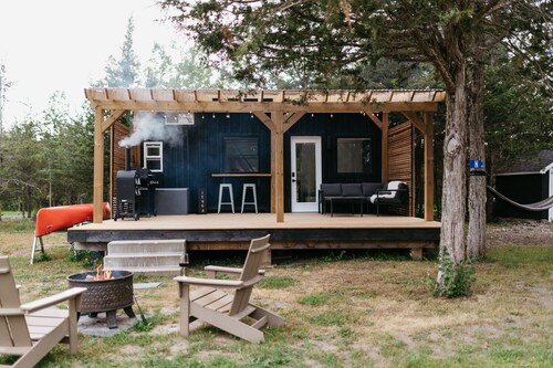 Tiny Home Near Wine Country with Stargazing Loft