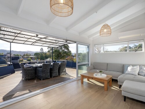 Sol Vista Paku - Pauanui Holiday Home