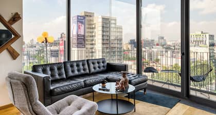 Forma Reforma by Mr. W