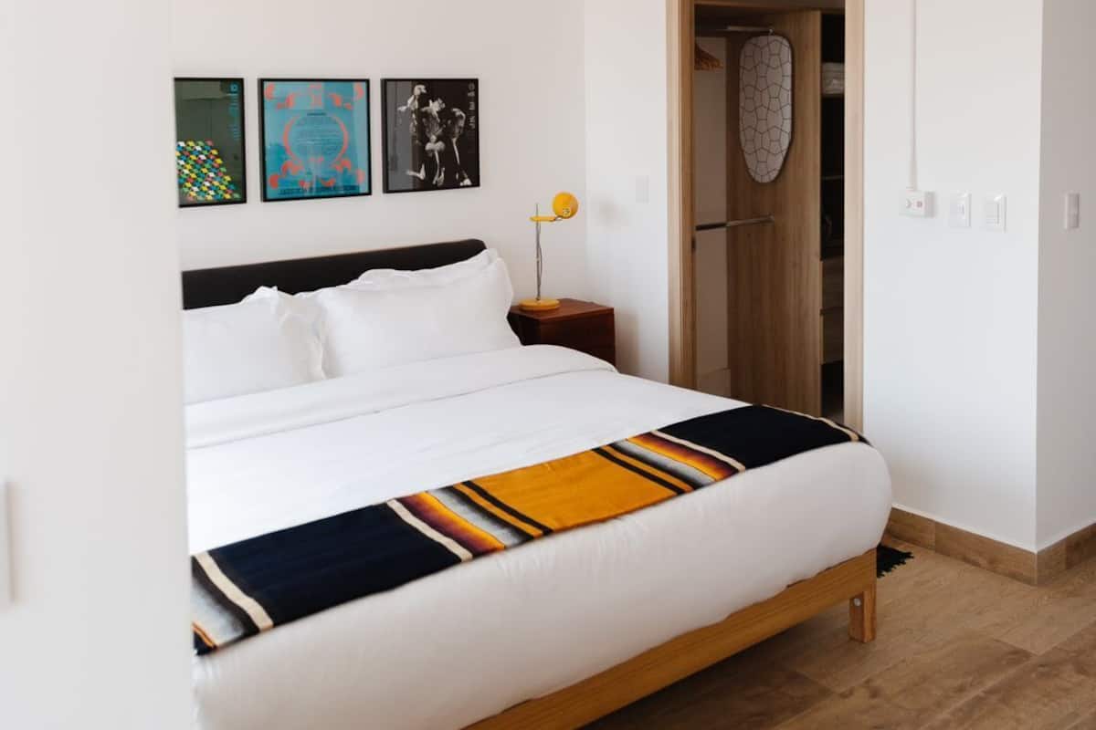 Studio, City View | In-room safe, blackout drapes, iron/ironing board, WiFi (free)