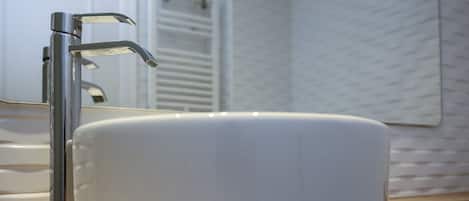 Shower, towels