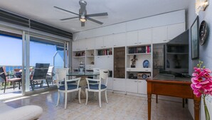 Interior - VENUS - AirCon Apartment with sea views (Salou)