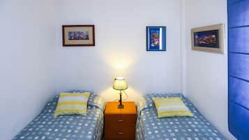 3 dormitorios, tabla de planchar con plancha, wifi gratis y ropa de cama