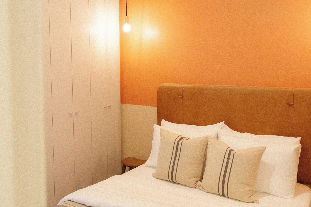2 bedrooms, in-room safe, blackout curtains, free WiFi
