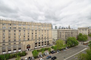 Exterior - Warsaw City View Apartment - 63m2, Top Location, Workspace - by Rentujemy (Warszawa)