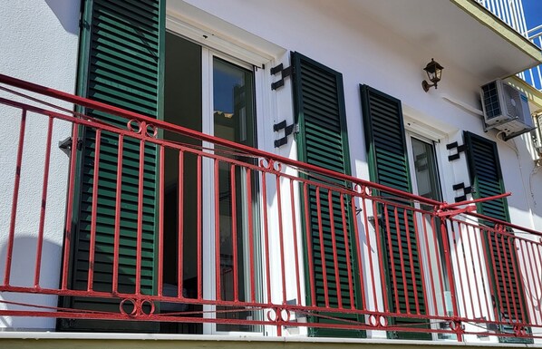 Exterior detail - Stamatis House - In the center of Lakka Paxos (Lakka)