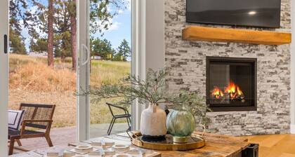 Serene Mountain Luxury-King beds & private Hot tub