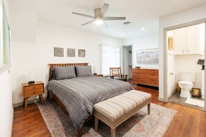 3 bedrooms, iron/ironing board, free WiFi, bed sheets - J.R's Dream  (Oklahoma City)