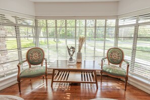 Interior - J.R's Dream  (Oklahoma City)