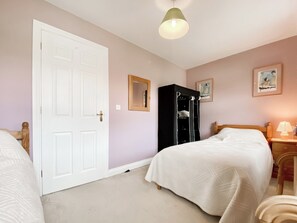 2 bedrooms, free WiFi, bed sheets