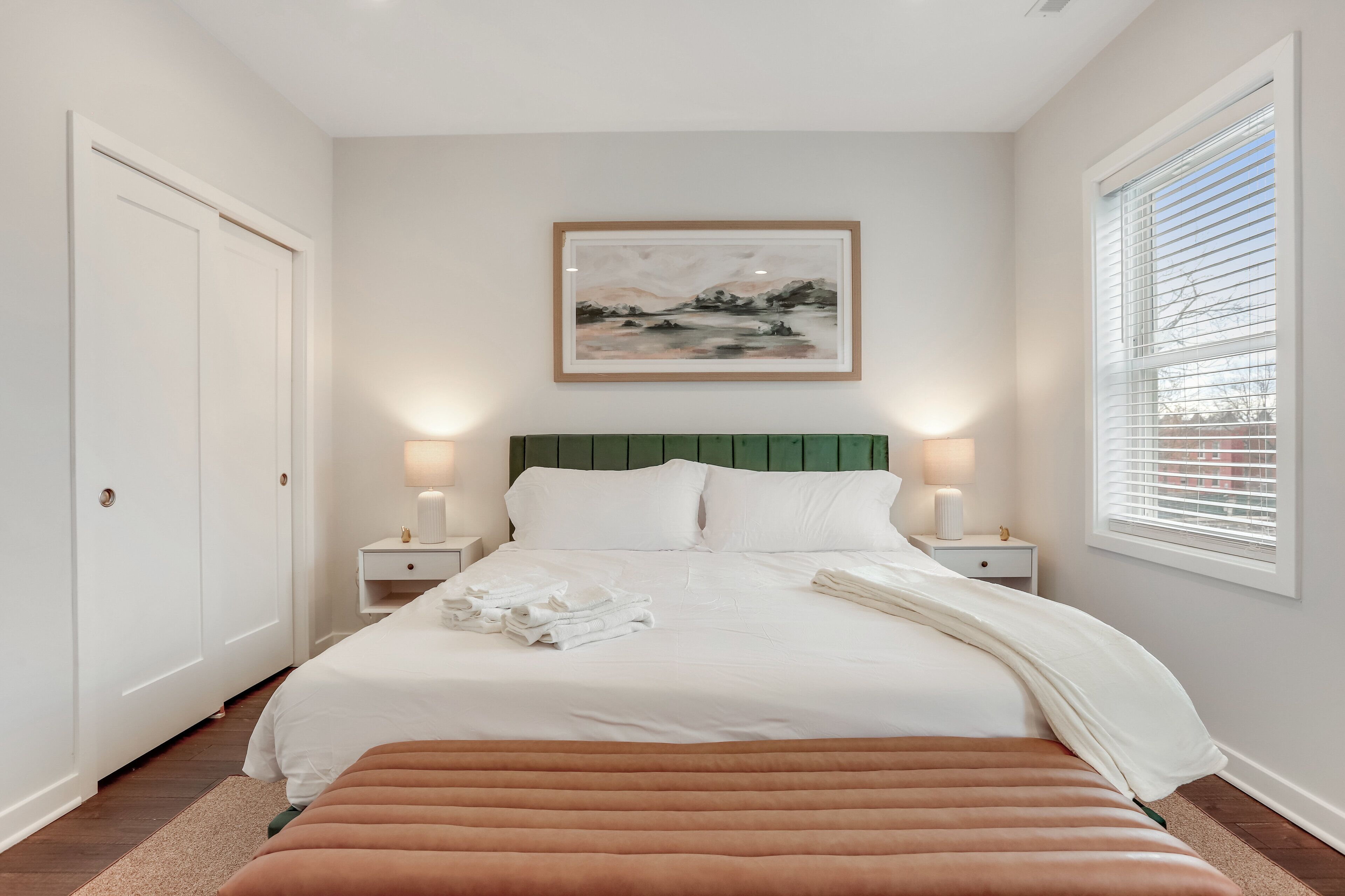 4 makuuhuonetta, silitysrauta/-lauta, Wi-Fi, vuodevaatteet