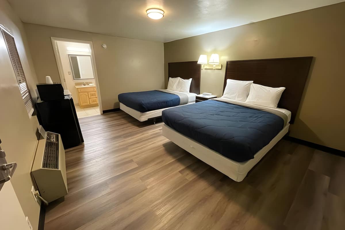 Free WiFi, bed sheets