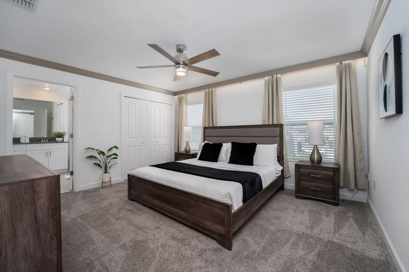 Desk, iron/ironing board, travel cot, free WiFi