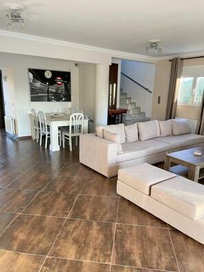 Living area - Villa Eva in Eretria Greece , the ideal place for your vacations (Eretria)