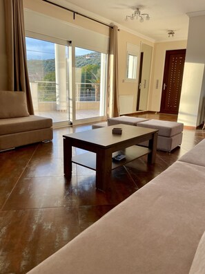 Living area - Villa Eva in Eretria Greece , the ideal place for your vacations (Eretria)