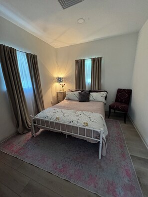 2 Schlafzimmer, Schreibtisch, kostenloses WLAN, Bettwäsche