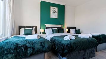 2 bedrooms, desk, iron/ironing board, free WiFi