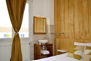 Kamar Double Standar, kamar mandi umum | Wi-Fi gratis