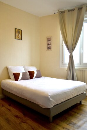 Suite, Shared Bathroom | Free WiFi - Alizéa (La Rochelle)