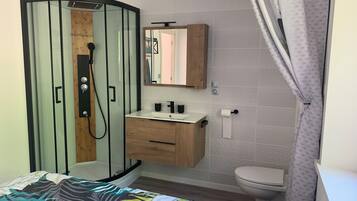 1 chambre, Wi-Fi gratuit, draps fournis