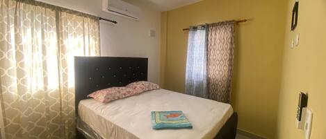 1 quarto, ferros/tábuas de passar roupa, Wi-Fi, roupa de cama