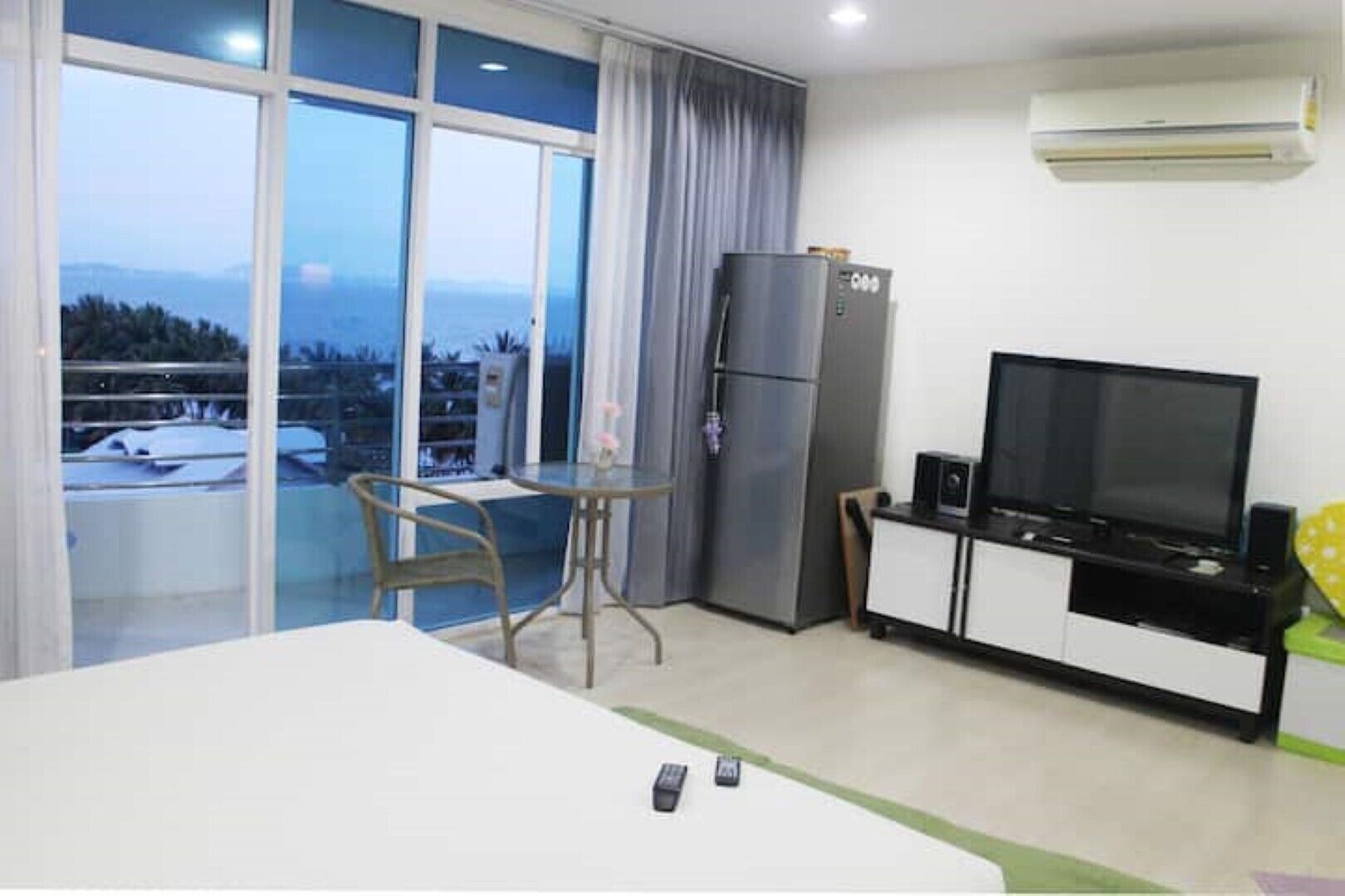 1 間睡房、書桌、Wi-Fi、床單