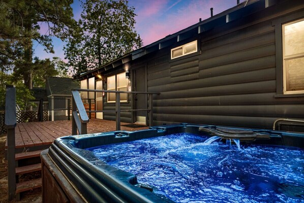 Bain à remous extérieur