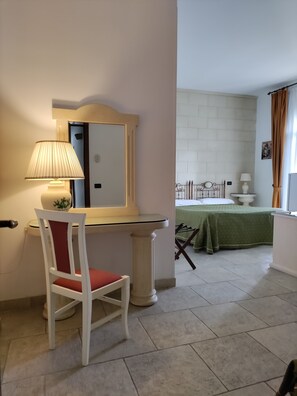 1 dormitorio y ropa de cama