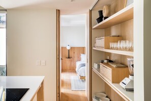 Apartamento Deluxe | Cortinas opacas, tabla de planchar con plancha, cunas gratuitas