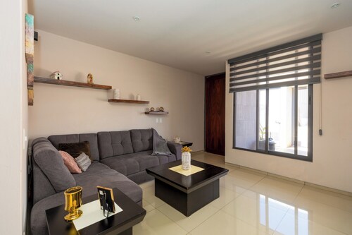 Casa un Solo Piso, 2 min Hospital Real San Lucas