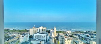 Family-Friendly Aqua Nest: 2-Min Stroll to Vung Tau Beach in City Center