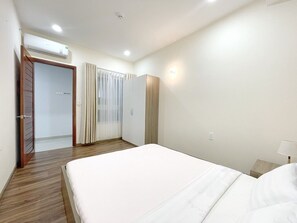 2 bedrooms, iron/ironing board, WiFi, bed sheets - Family-Friendly Aqua Nest: 2-Min Stroll to Vung Tau Beach in City Center (Vung Tàu)